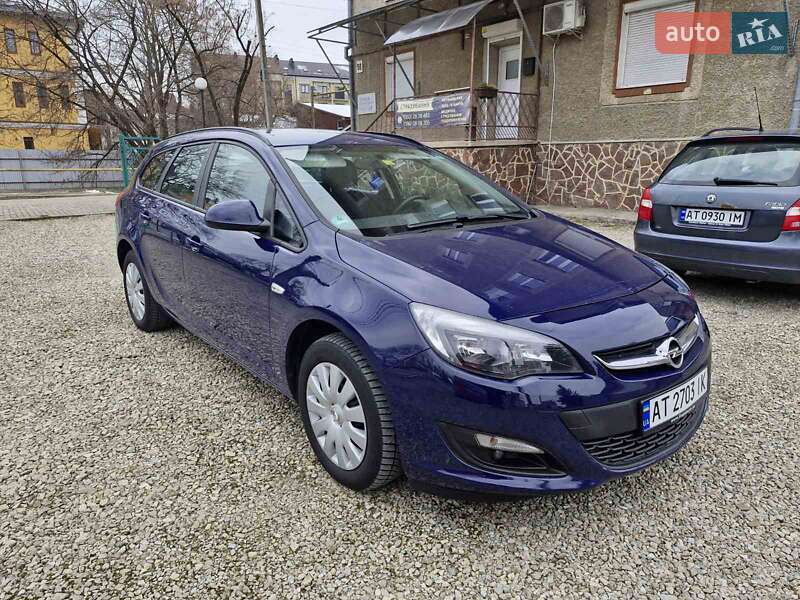 Універсал Opel Astra 2014 в Коломиї