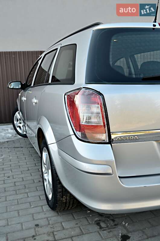 Универсал Opel Astra 2007 в Дрогобыче
