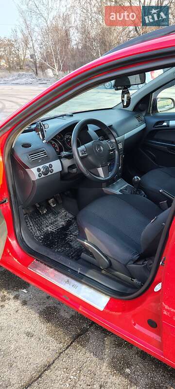 Універсал Opel Astra 2006 в Запоріжжі