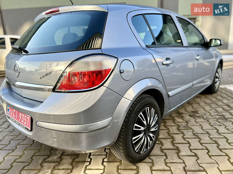 Хэтчбек Opel Astra 2005 в Ивано-Франковске