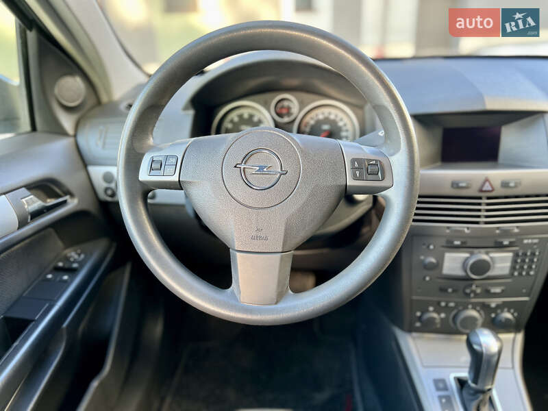 Хэтчбек Opel Astra 2005 в Ивано-Франковске