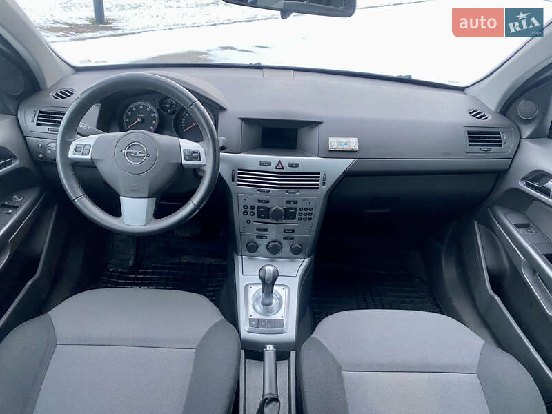 Хетчбек Opel Astra 2012 в Білій Церкві фото 30 Хетчбек Opel Astra 2012 в Білій Церкві