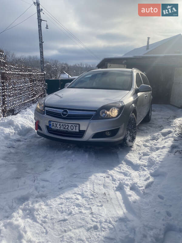 Універсал Opel Astra 2010 в Балаклії фото Універсал Opel Astra 2010 в Балаклії