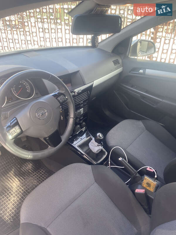 Універсал Opel Astra 2010 в Балаклії фото 4 Універсал Opel Astra 2010 в Балаклії