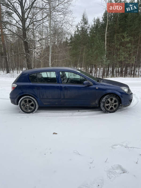 Хэтчбек Opel Astra 2004 в Радомышле фото 2 Хэтчбек Opel Astra 2004 в Радомышле
