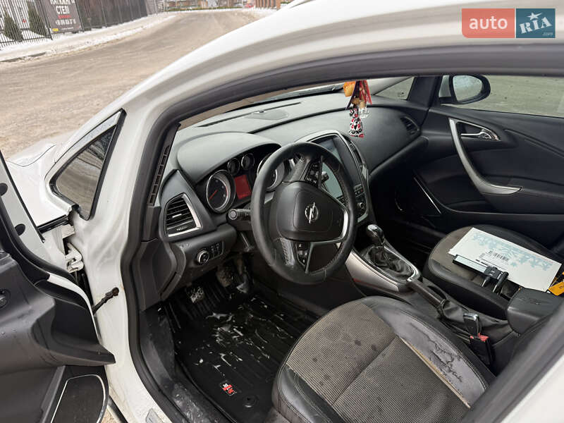 Универсал Opel Astra 2012 в Изяславе