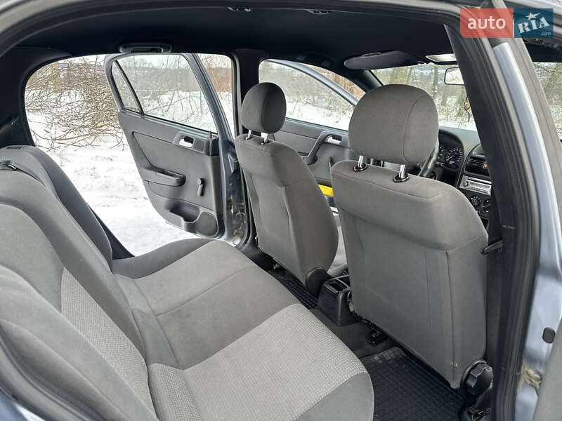 Седан Opel Astra 2008 в Шаргороді фото 11 Седан Opel Astra 2008 в Шаргороді