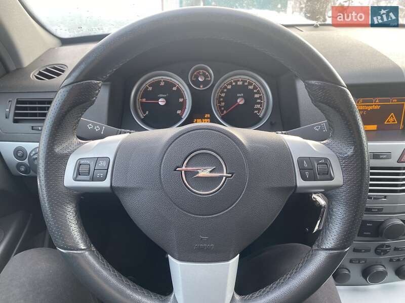 Хэтчбек Opel Astra 2007 в Тальном