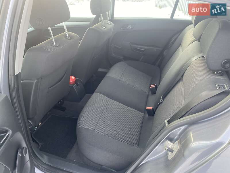 Хэтчбек Opel Astra 2007 в Тальном