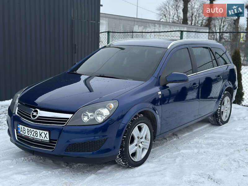 Универсал Opel Astra 2010 в Виннице