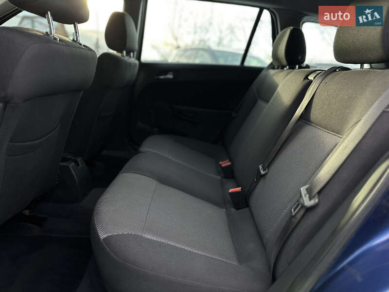 Универсал Opel Astra 2010 в Виннице