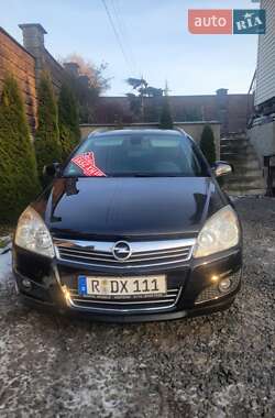 Универсал Opel Astra 2010 в Луцке