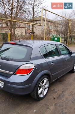 Хетчбек Opel Astra 2005 в Білгороді-Дністровському