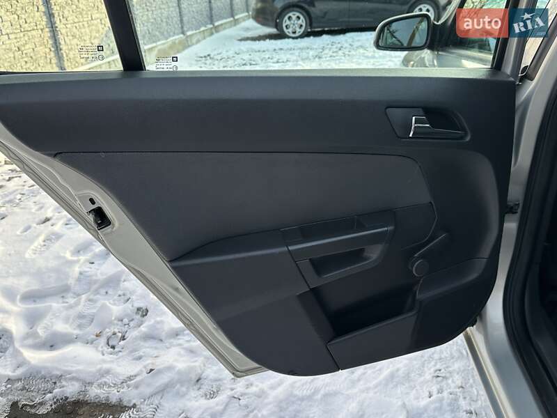 Універсал Opel Astra 2005 в Рівному фото 85 Універсал Opel Astra 2005 в Рівному