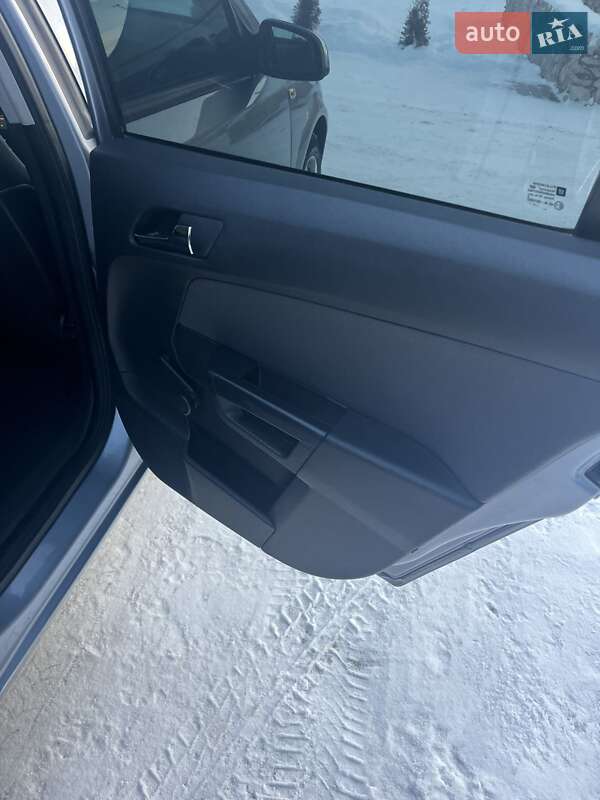 Универсал Opel Astra 2005 в Тернополе