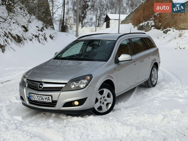 Opel Astra 2010