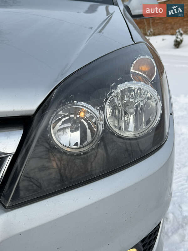Універсал Opel Astra 2010 в Вишнівці