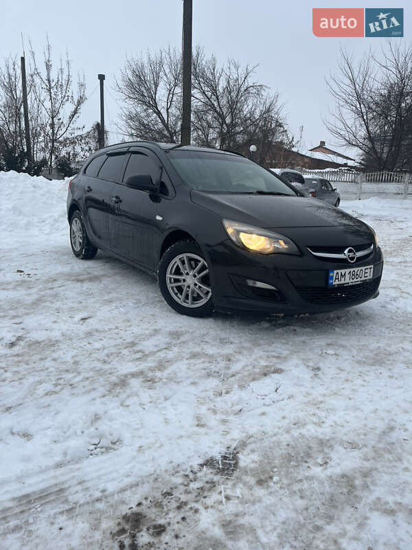 Универсал Opel Astra 2014 в Бердичеве фото 3 Универсал Opel Astra 2014 в Бердичеве