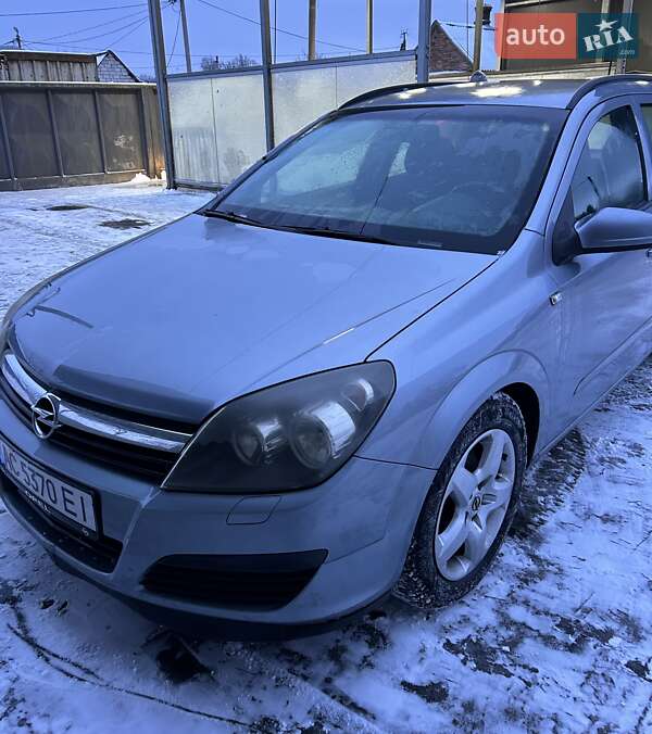 Универсал Opel Astra 2005 в Луцке