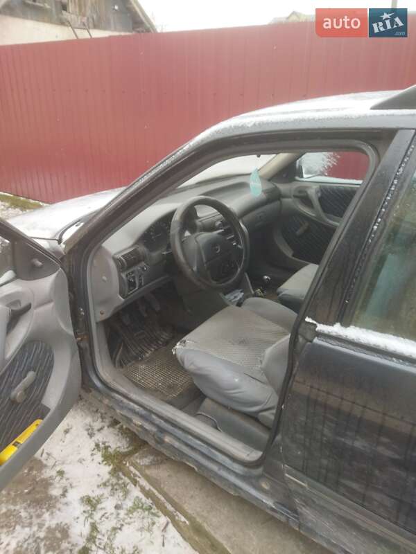 Универсал Opel Astra 1993 в Тернополе