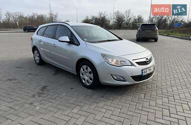 Универсал Opel Astra 2011 в Браиловом