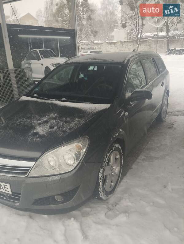 Универсал Opel Astra 2009 в Ровно