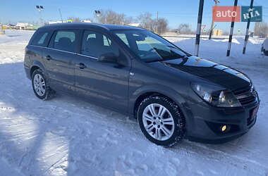 Универсал Opel Astra 2010 в Золотоноше