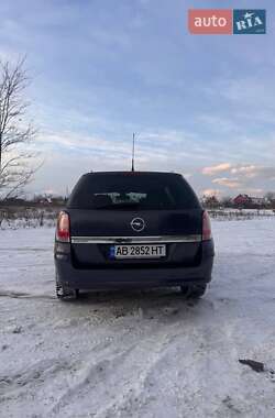 Универсал Opel Astra 2010 в Виннице