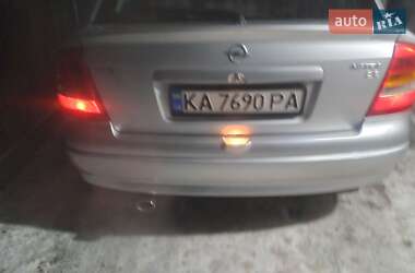 Хэтчбек Opel Astra 2002 в Боярке