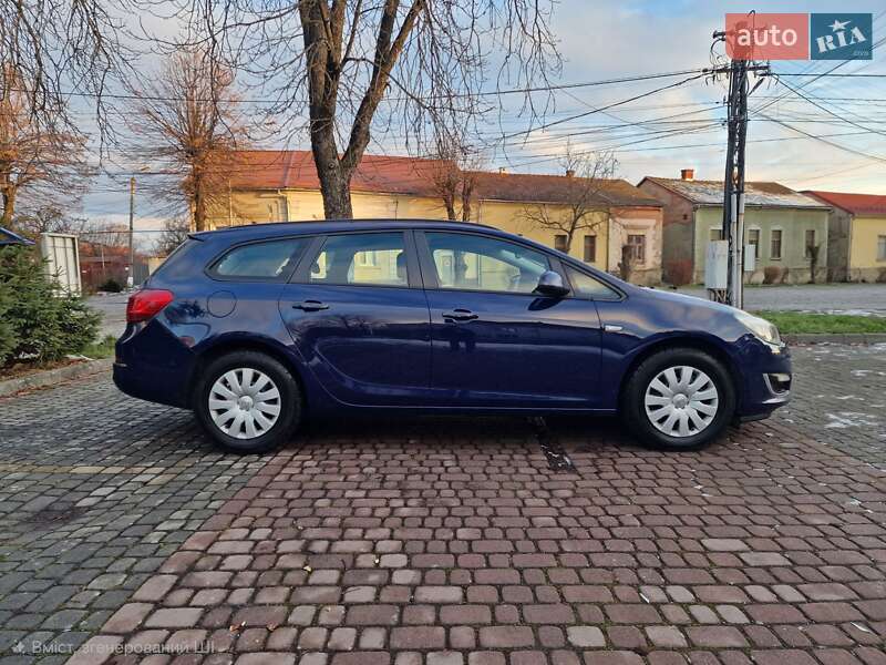 Универсал Opel Astra 2013 в Мукачево