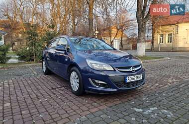 Универсал Opel Astra 2013 в Мукачево