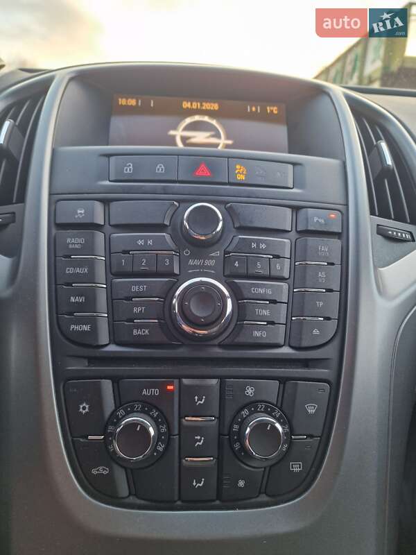 Универсал Opel Astra 2013 в Мукачево