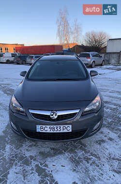 Універсал Opel Astra 2011 в Нововолинську
