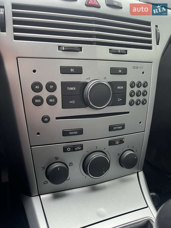 Хэтчбек Opel Astra 2012 в Киеве фото 22 Хэтчбек Opel Astra 2012 в Киеве