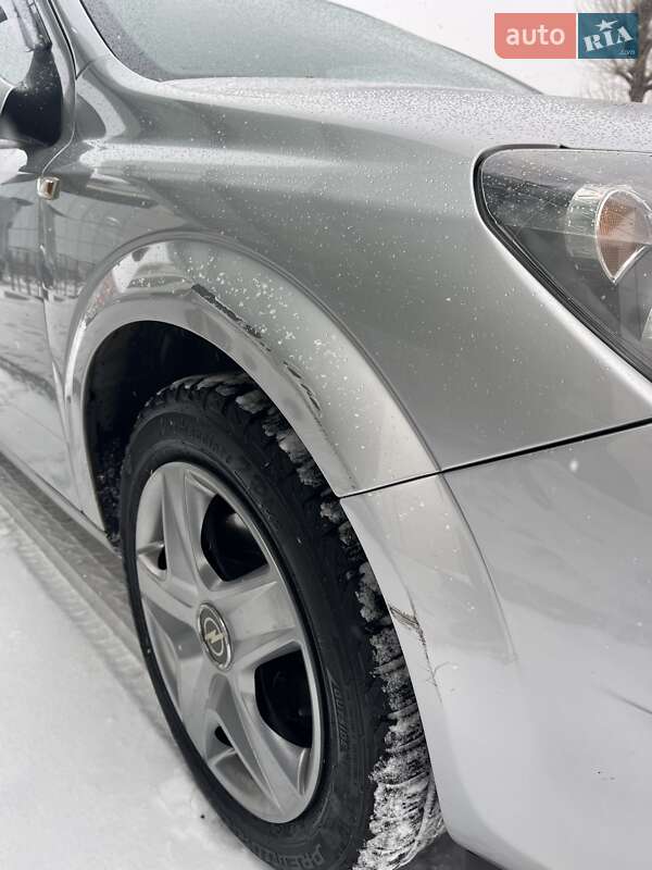 Хэтчбек Opel Astra 2012 в Киеве фото 27 Хэтчбек Opel Astra 2012 в Киеве