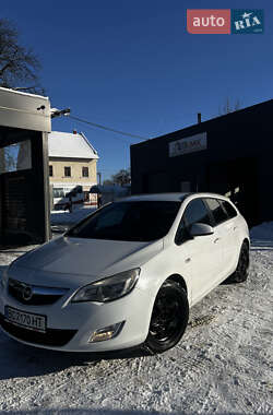 Универсал Opel Astra 2011 в Самборе