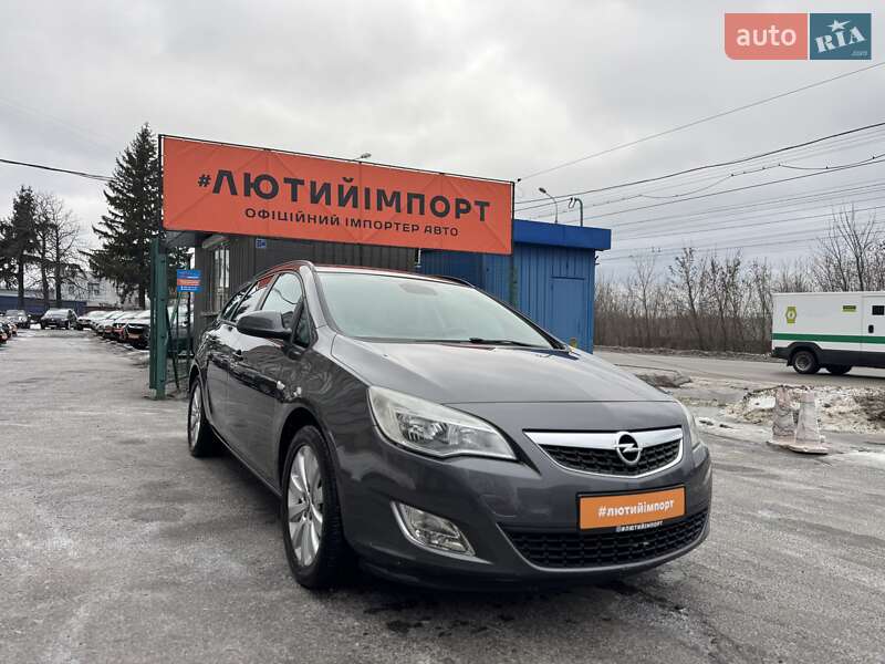 Универсал Opel Astra 2011 в Сумах