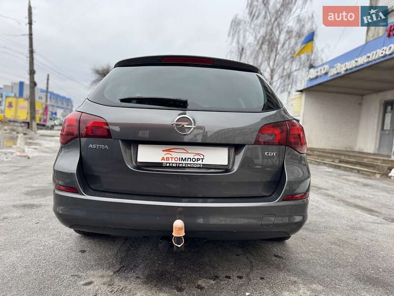 Универсал Opel Astra 2011 в Сумах