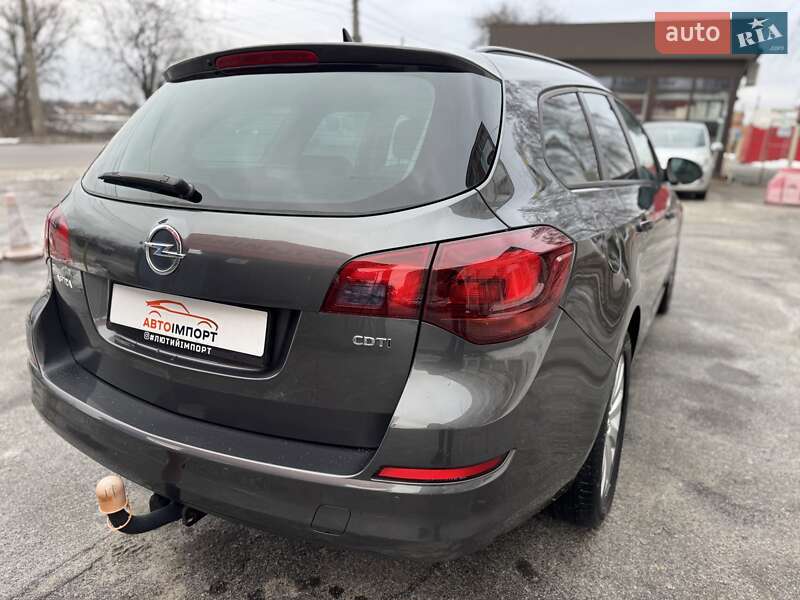 Универсал Opel Astra 2011 в Сумах