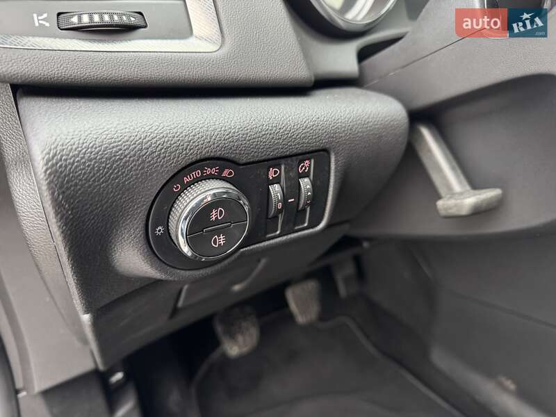 Универсал Opel Astra 2011 в Сумах