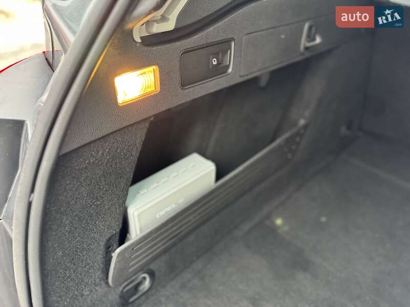 Универсал Opel Astra 2011 в Сумах