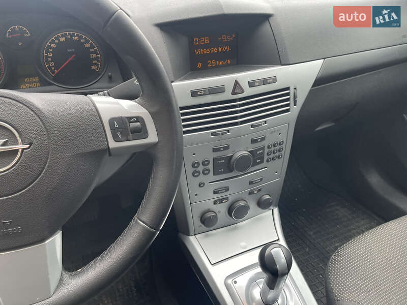 Седан Opel Astra 2012 в Львове фото 11 Седан Opel Astra 2012 в Львове