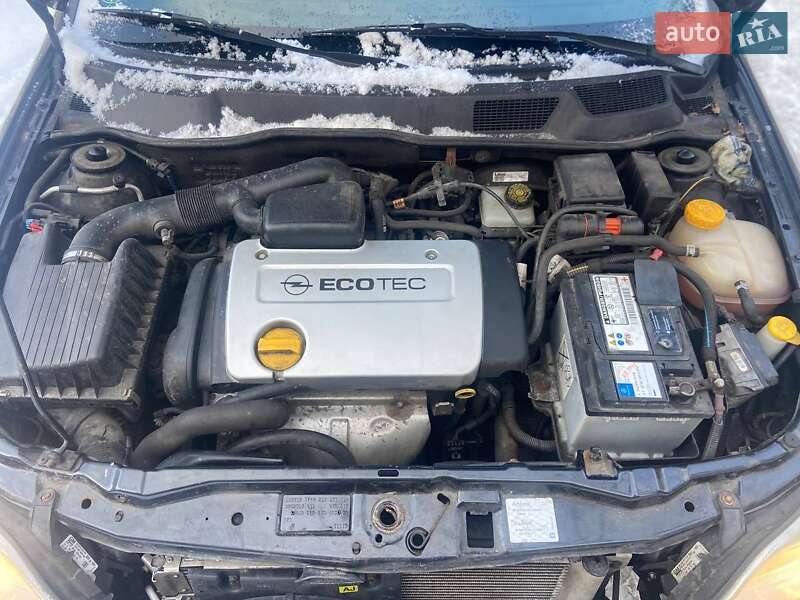 Хэтчбек Opel Astra 1998 в Киеве