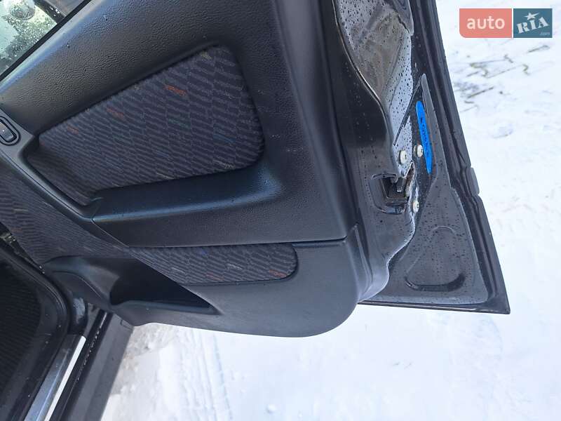 Универсал Opel Astra 2001 в Черновцах