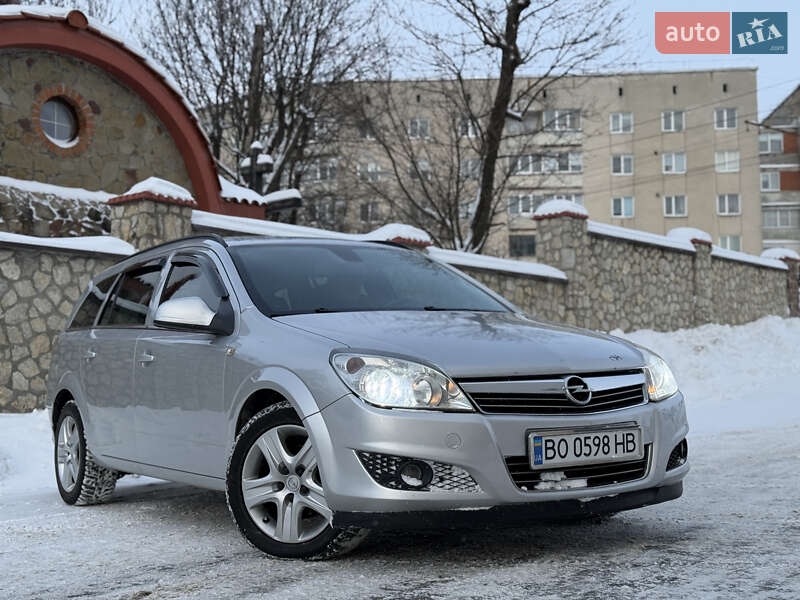 Opel Astra 2010