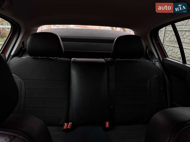 Хэтчбек Opel Astra 2006 в Александрие