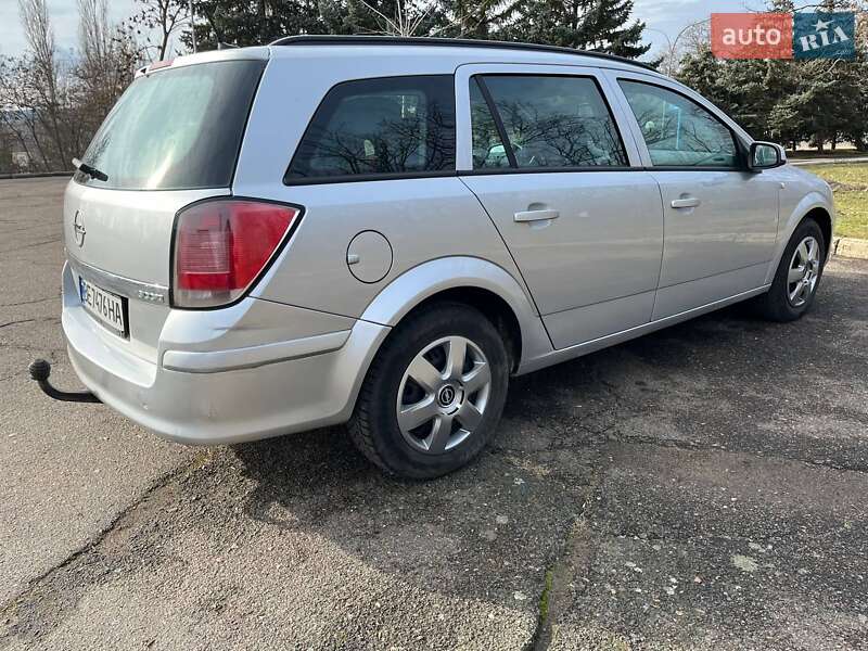 Універсал Opel Astra 2009 в Южноукраїнську