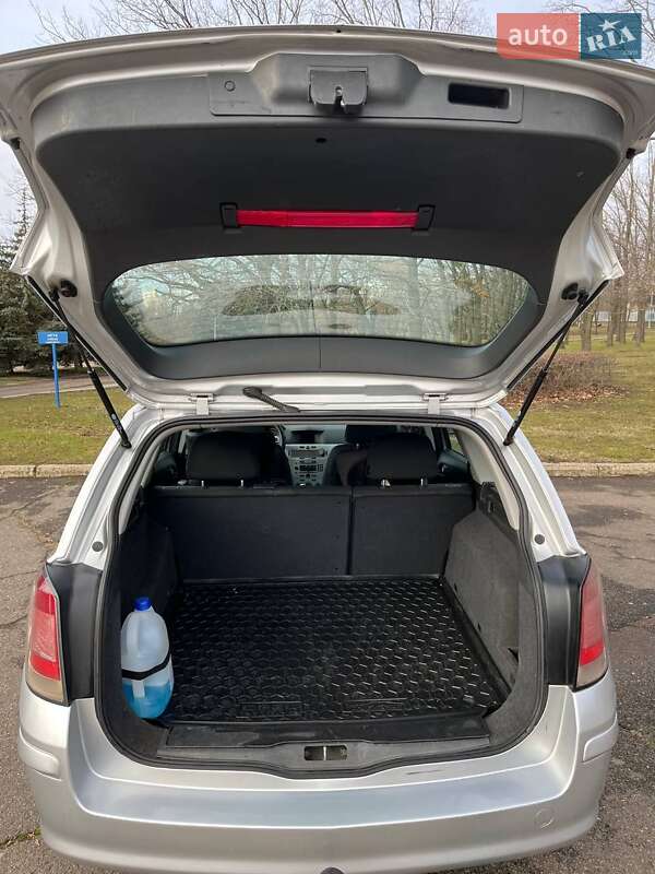 Універсал Opel Astra 2009 в Южноукраїнську