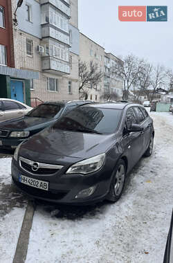 Универсал Opel Astra 2011 в Одессе