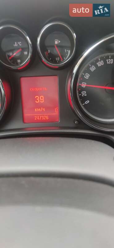 Універсал Opel Astra 2011 в Львові